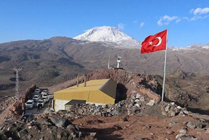 Turkey building military base on border with Armenia