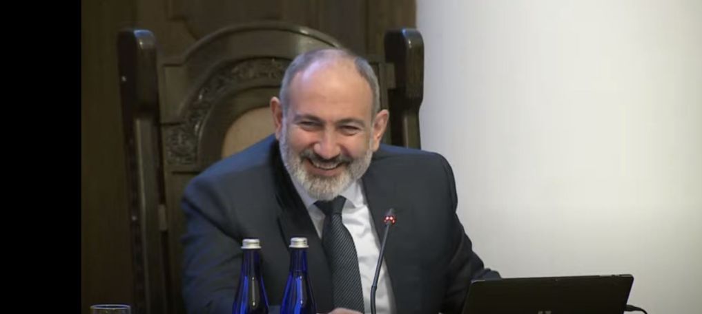 Քերոբյանի կթու կովն ու Փաշինյանի քրքիջը