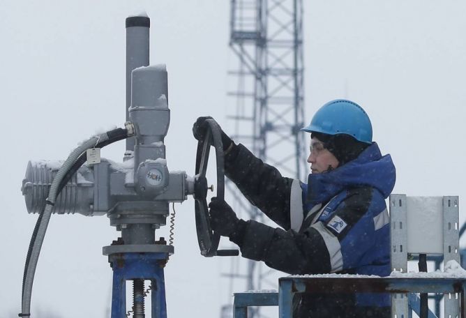U.S., allies preparing fresh sanctions on Russian oil industry