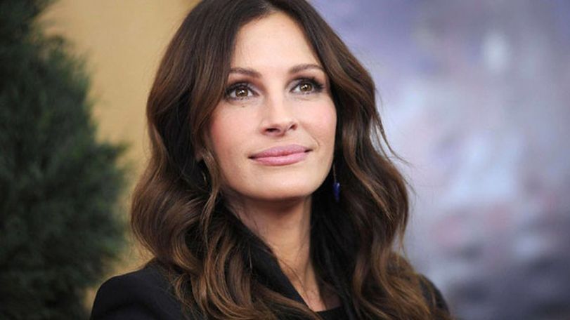 Julia Roberts is stunned to discover she isn't actually a 'Roberts'