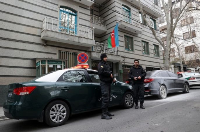После вооруженного нападения МИД Азербайджана решил эвакуировать сотрудников посольства в Тегеране