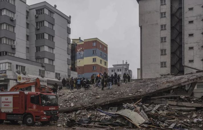 Эрдоган: число погибших в землетрясении в Турции на данный момент составило 3549 человек
