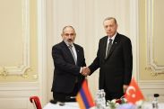 Փաշինյանը հեռախոսազրույց է ունեցել Էրդողանի հետ