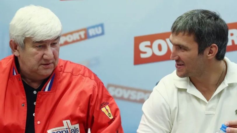 Хоккеист Овечкин сообщил о смерти своего отца