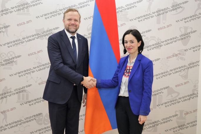 Ժաննա Անդրեասյան. Արցախում խախտված են 30 հազար երեխայի հիմնարար մի շարք իրավունքներ