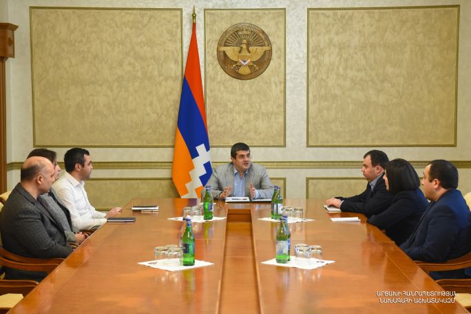Հարությունյանն ընդունել է Արցախի հանրային հեռուստառադիոընկերության խորհրդի անդամներին