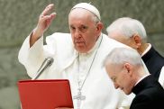 Pope applauds women on International Women's Day