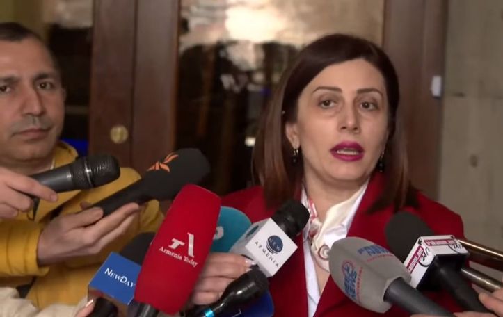 Անահիտ Ավանեսյանը չպատասխանեց իր և Արսեն Թորոսյանի՝ միմյանց հակասող վարկածներ հնչեցնելու մասին հարցին