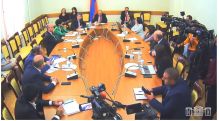 Մինչև այսօր կառավարությունը՝ առռը հա, թե կպատասխանի. Արծվիկ Մինասյան