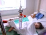 В России двухлетняя девочка попала в больницу после игры с электрической розеткой