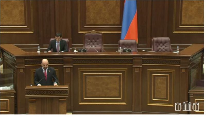 Депутаты от ГД отказались обращаться в суд по вопросу прекращения полномочий судьи КС Седы Сафарян