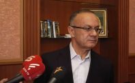 Сейран Оганян: Воспользовавшись присутствием Алена Симоняна, замначальника полиции начал толкать Мгера Саакяна
