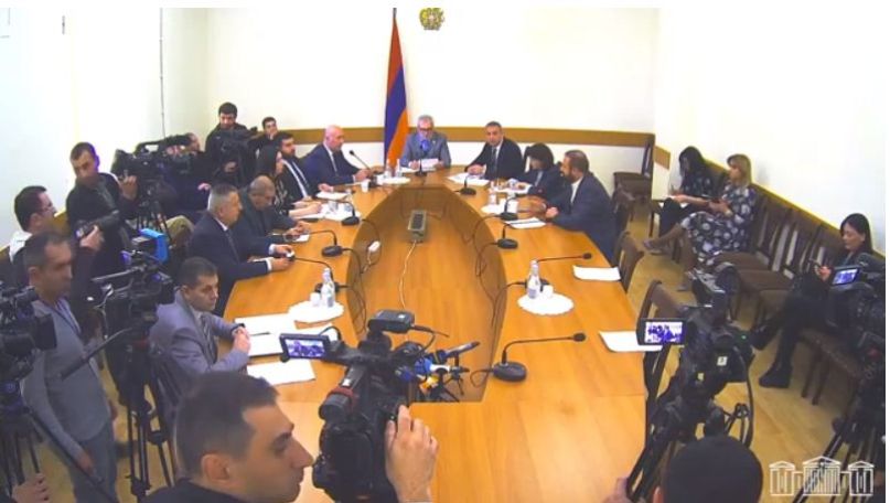 New bill seeks to ban Armenian soldiers from using smartphones, joining protests