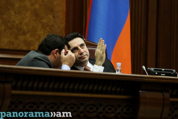 Плюющий ереванский парень попросил прощения