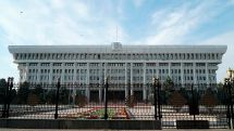 «Для его сохранения: в Киргизии предложили перевести киргизский язык на латиницу