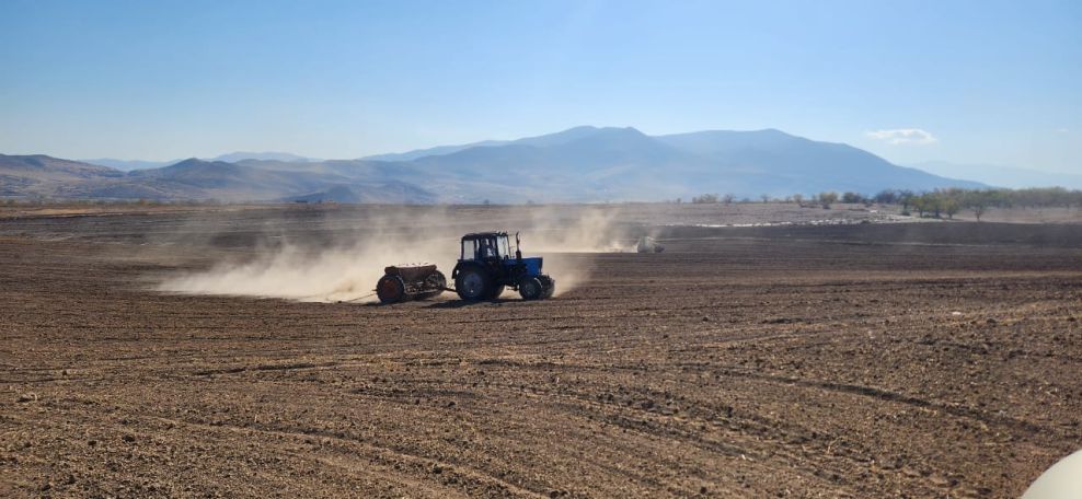 Azerbaijani troops fire at Artsakh farmers