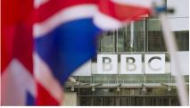 BBC chairman quits over Boris Johnson loan row