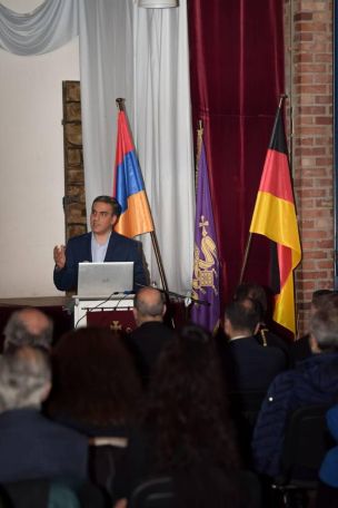 Թաթոյանը կարևոր հանդիպումներ է ունեցել Քյոլնի հայ համայնքի հետ