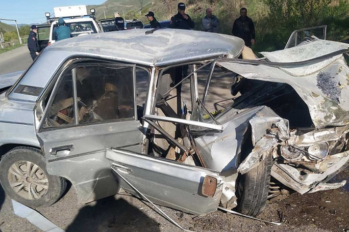 Car crash leaves five wounded in Armenia