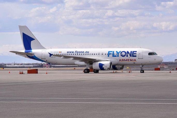 Авиационные власти Дубая не дали самолету Fly One Armenia разрешения на посадку: сейчас он возвращается в Ереван