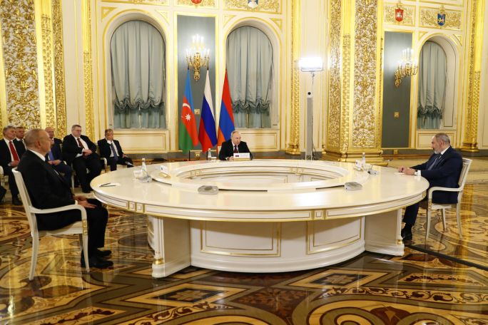 Putin hosts talks between Pashinyan, Aliyev in Moscow
