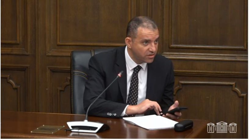 Պարզ է՝ բոլոր մարդիկ, ովքեր կուտակումներ ունեն կենսաթոշակային ֆոնդերում, պետք է դժգոհ լինեն. Վահան Քերոբյան