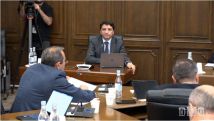 Ի՞նչ է սա նշանակում՝ մենք 2022 թվականին տո՞ն չենք ունեցել, թե հիշատակի օ՞ր չենք ունեցել. Արծվիկ Մինասյանը՝ Ֆինանսների նախարարին