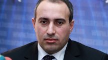 Сурен Крмоян освобожден от должности руководителя аппарата Минздрава Армении