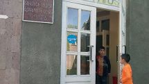 Այգեպարի ոչ սովորական դպրոցի, օդում կախված խնդիրների ու կրակոցից կրակոց տևող դասերի մասին