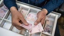 Турецкая лира упала на 1% после назначения нового министра финансов