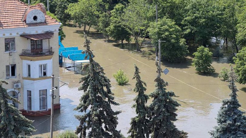 Կախովկայի ՀԷԿ-ի պայթունից հետո հեղեղված քաղաքում ջրի մակարդակը սկսել է իջնել