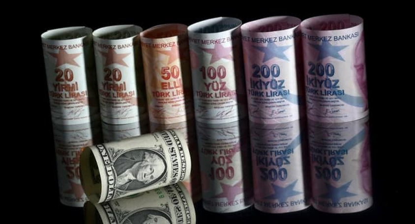Новый антирекорд: турецкая лира подешевела на 7%