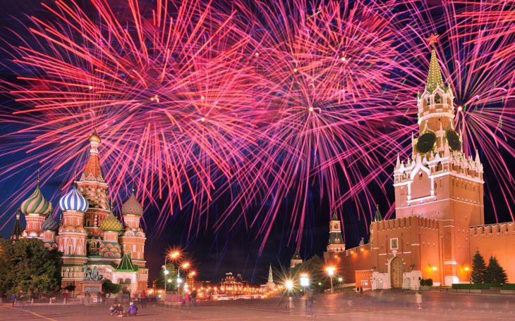 В РФ сегодня отмечается государственный праздник – День России