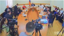 Ձեր գործընկերներին հրոդորո՞ւմ եք քայլեր ձեռնարկեն, որ ցանքատարածությունները մեծացնեն.Արթուր Խաչատրյանը՝ Մարտին Գալստյանին