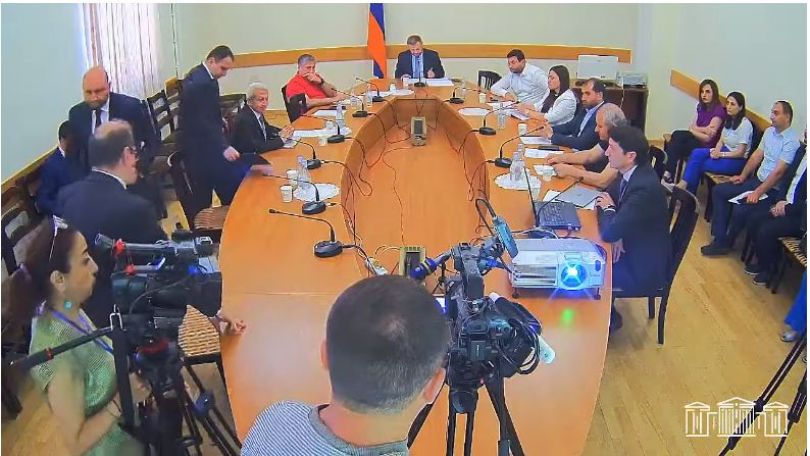Ձեր գործընկերներին հրոդորո՞ւմ եք քայլեր ձեռնարկեն, որ ցանքատարածությունները մեծացնեն.Արթուր Խաչատրյանը՝ Մարտին Գալստյանին