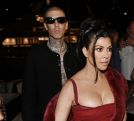 Kourtney Kardashian expecting baby with Travis Barker