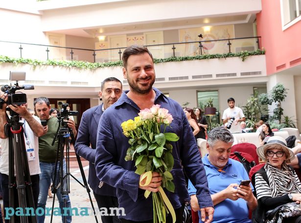 Запись виолончелиста Hauser и фото с Ким Кардашьян вызвали шквал недовольства как армянских, так и турецких пользователей