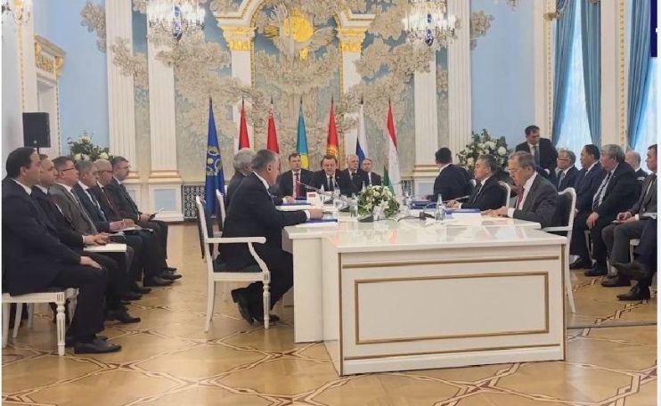 Лавров: Баку и Ереван понимают, что у Запада нет искреннего желания помочь мирному урегулированию между ними