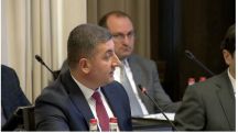 Կառավարությունն օրենքով տաքսու վարորդներին կպարտադրի կիրառել էլեկտրոնային հսկիչ դրամարկղային մեքենա