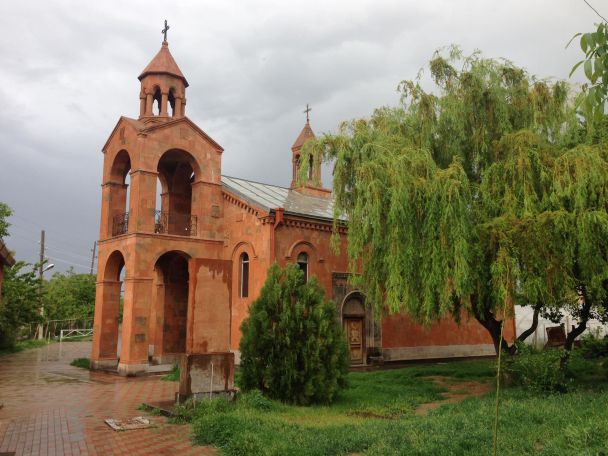 Այսօր Մայր Աթոռ Սուրբ Էջմիածնից Բյուրավանի Սուրբ Գրիգոր Լուսավորիչ եկեղեցի կբերվի սուրբ Գրիգոր Լուսավորչի մասունքը