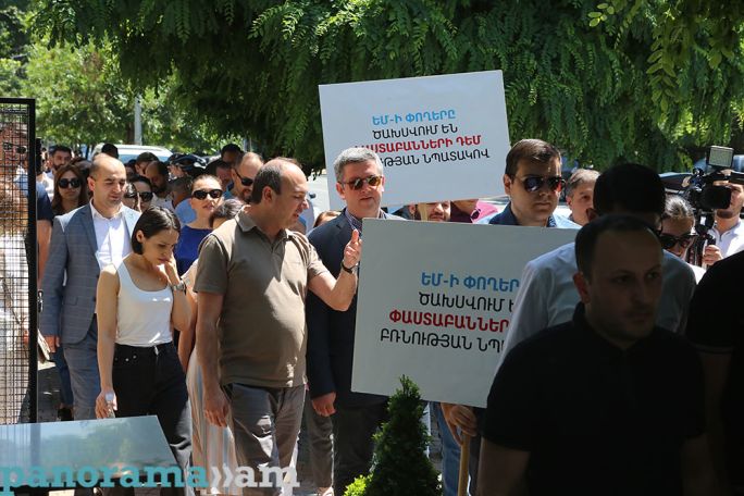 Lawyer ill-treated at Yerevan police station charged with hooliganism