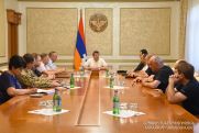 Президент Арцаха провел совещание с целью обсуждения оперативной военно-политической ситуации