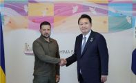 South Korean leader makes surprise visit to Ukraine
