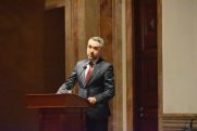 Խզմալյան. Մատենադարանը պետք է լինի առաջամարտիկ ընթացող տեղեկատվական պատերազմում