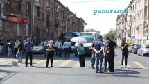 Փաշինյանը մեզանով է վարչապետ դարձել, մեզանով էլ գնալու է. Անհետ կորած զինծառայողների հարազատները փակել են Բաղրամյան պողոտան
