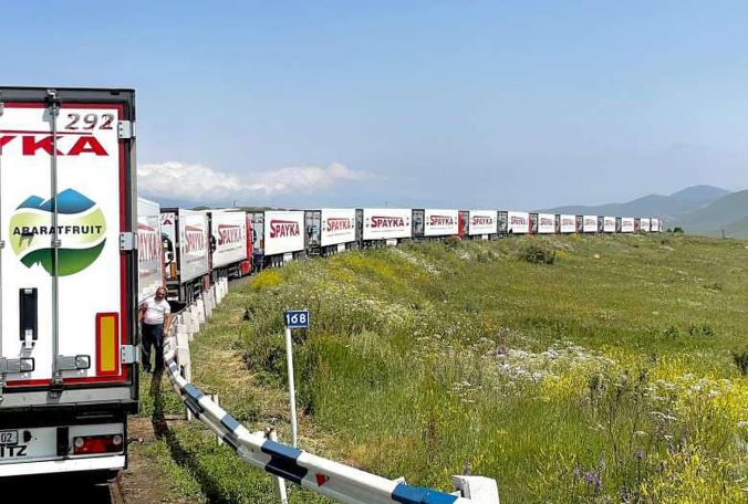 Որքան են լկտիացել, որ անգամ ԵՄ դեսպանների կոչերից հետո թույլ չեն տալիս անգամ մի քանի տոննա հումանիտար ապրանք մտնի Արցախ. Հայրապետյան