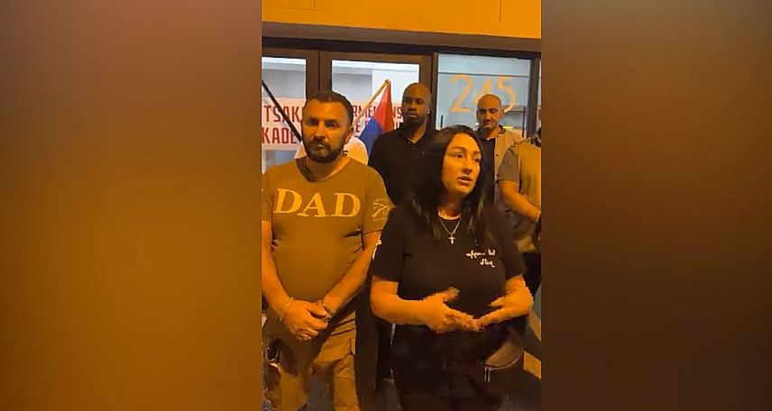 У офиса американского конгрессмена Адама Шиффа прошла акция: Это всё во имя Арцаха!