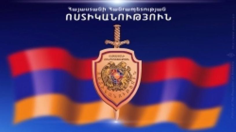 На улице Абеляна в Ереване обстреляли автобус
