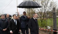 Дело в отношении бросившей зонт в Пашиняна женщины передали в суд