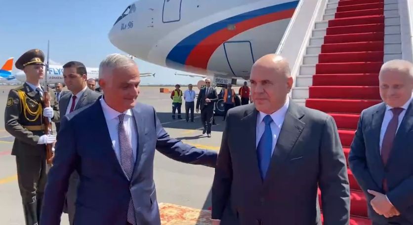 Russian PM arrives in Armenia